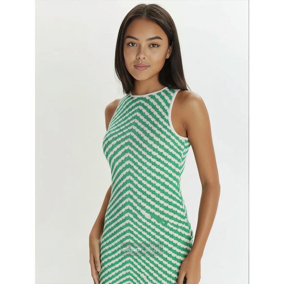 Gianni Bini Green & White Chevron Knit Dress, Small - Picture 2 of 4